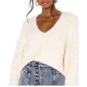 NWT: Free People Serendipity Soft and Fuzzy V-Neck Sweater Size Small